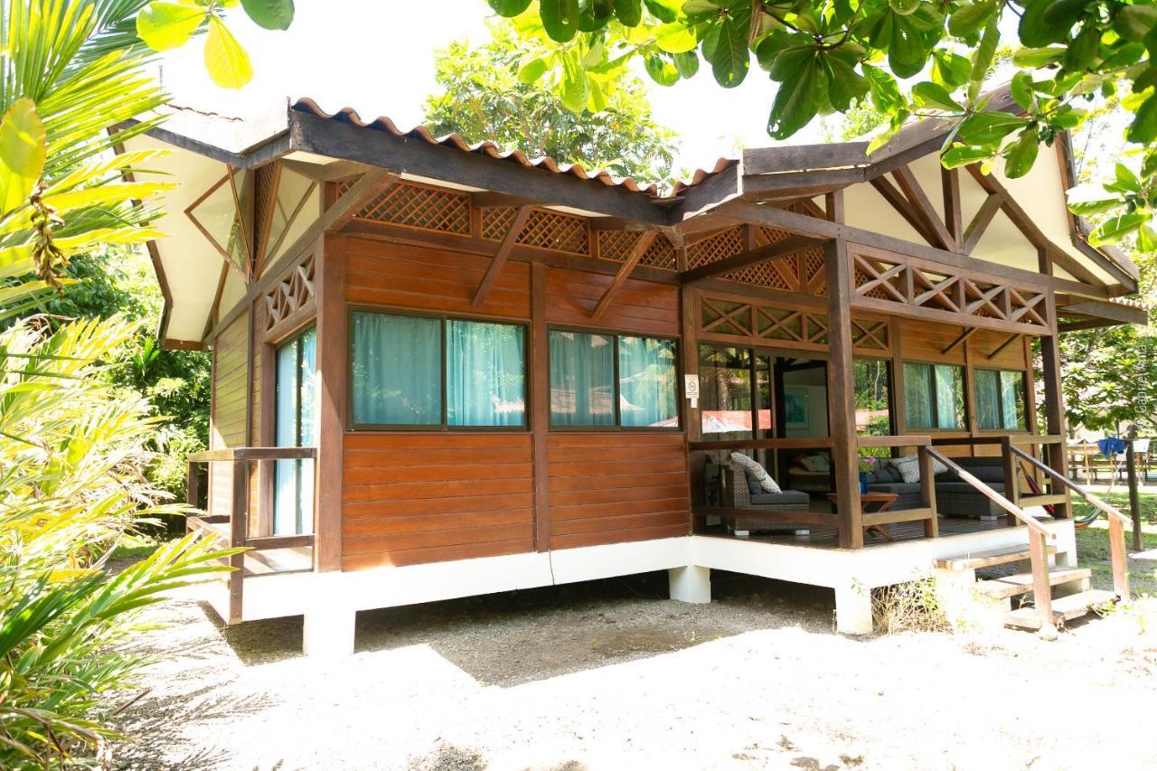 Kenaki Lodge Puerto Viejo de Talamanca Exterior photo